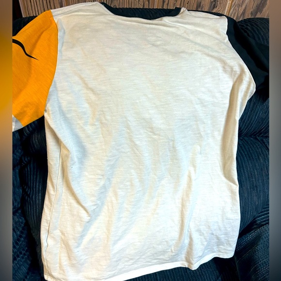 Pittsburgh Pirates Nike Women’s Tee - Picture 4 of 4